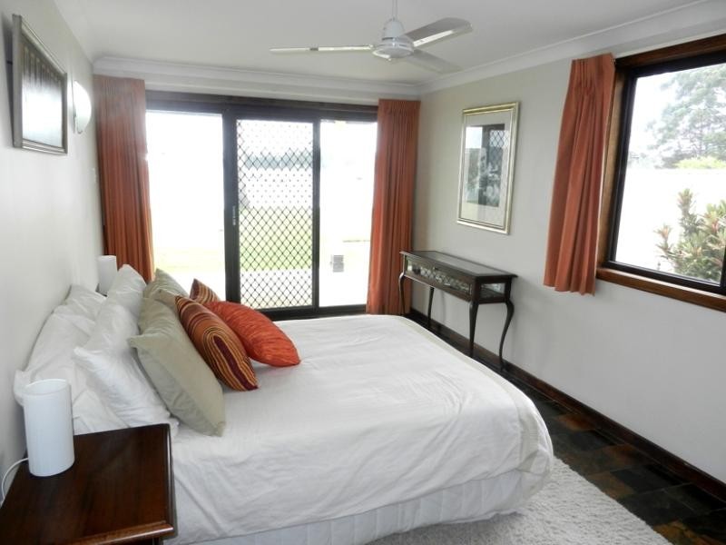 21 Kullaroo Road, Summerland Point NSW 2259