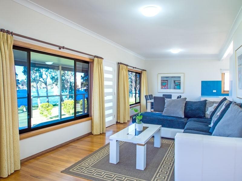 21 Kullaroo Road, Summerland Point NSW 2259