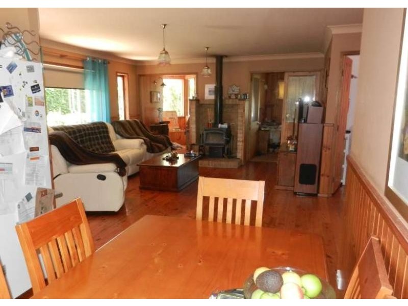 12 Tarwhine Avenue, Chain Valley Bay NSW 2259