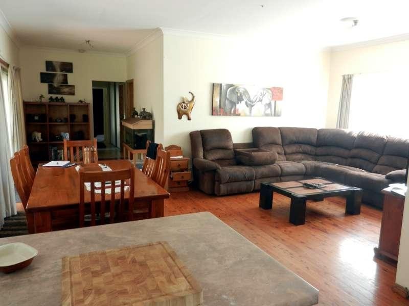 38 Vales  Road, Mannering Park NSW 2259