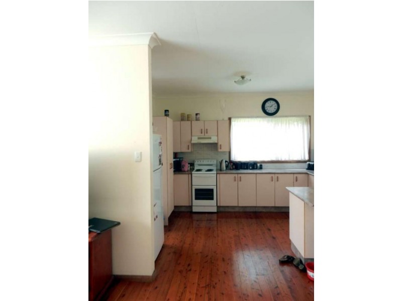 38 Vales  Road, Mannering Park NSW 2259