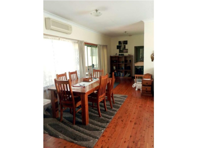 38 Vales  Road, Mannering Park NSW 2259