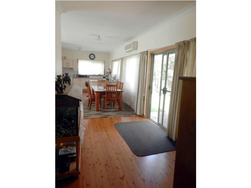 38 Vales  Road, Mannering Park NSW 2259