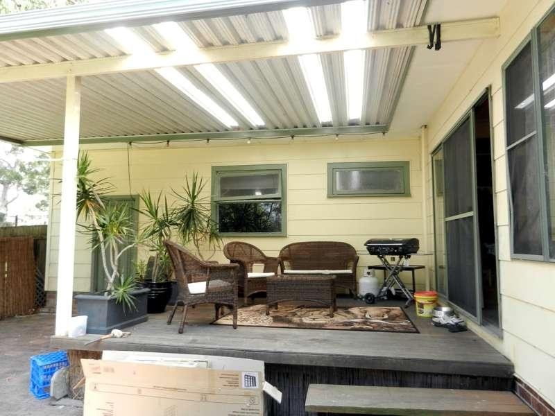 38 Vales  Road, Mannering Park NSW 2259