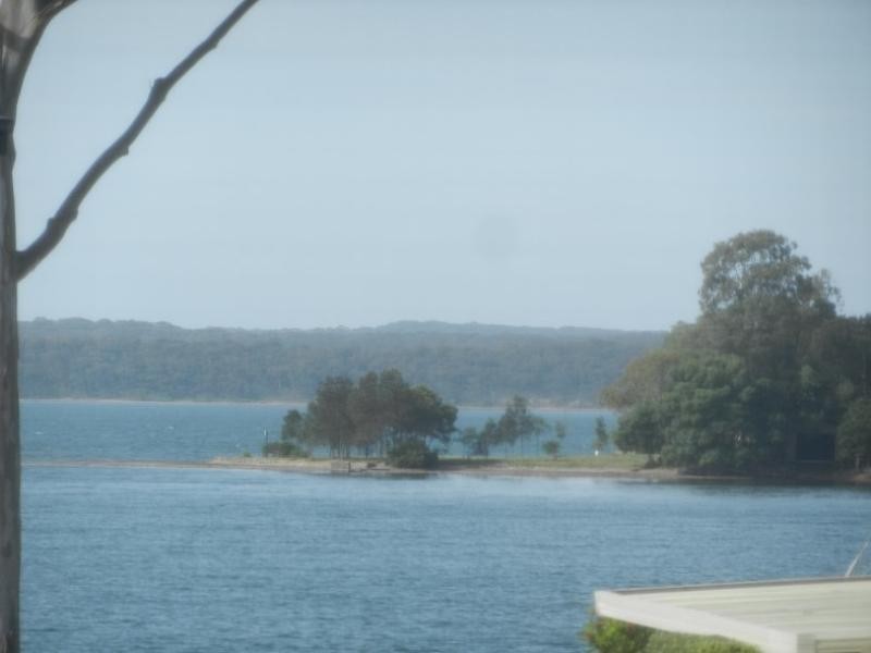 12 Kullaroo Road, Summerland Point NSW 2259