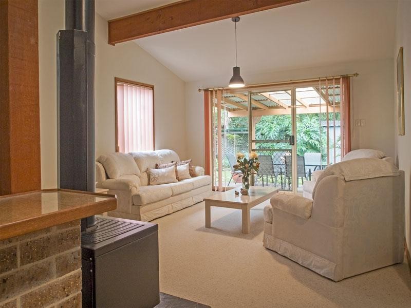 2 Murrumbong Road, Summerland Point NSW 2259