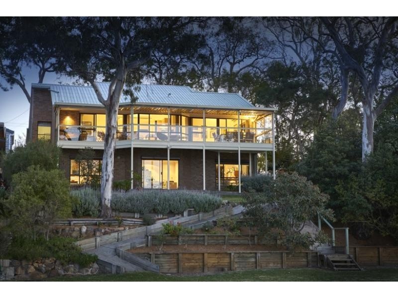 63 Gordon Avenue, Summerland Point NSW 2259