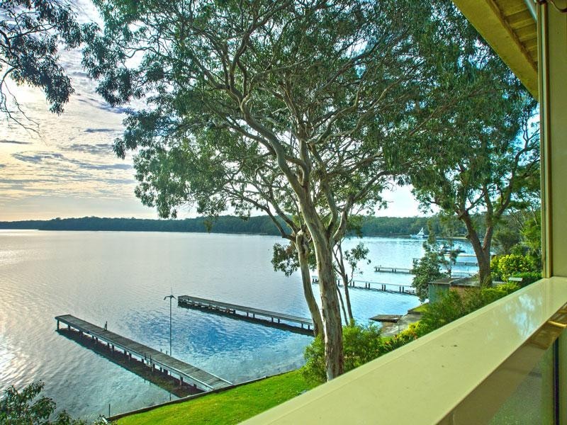 63 Gordon Avenue, Summerland Point NSW 2259