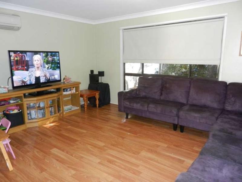 110 Vales Road, Mannering Park NSW 2259