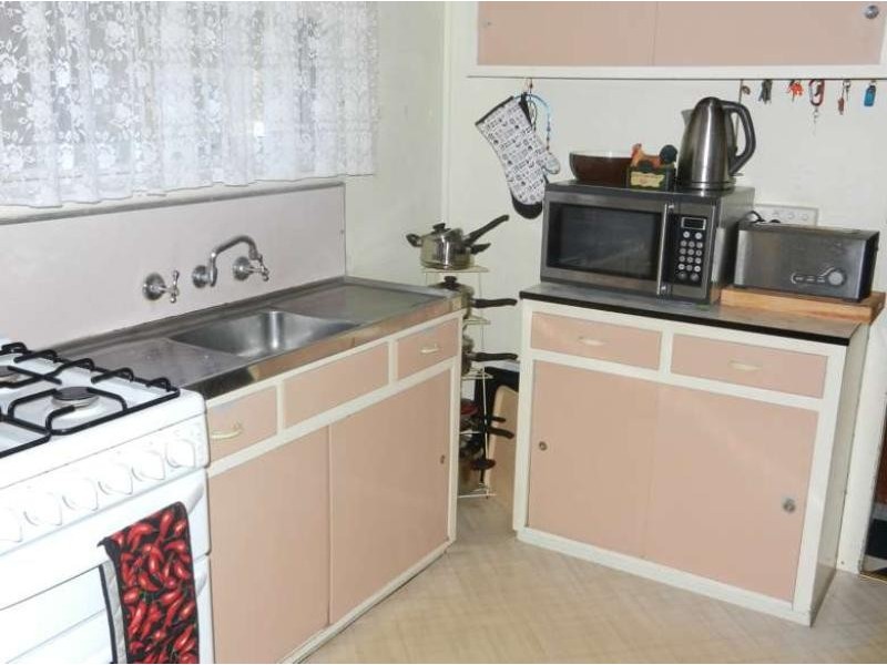 20 Kevin Street, Mannering Park NSW 2259