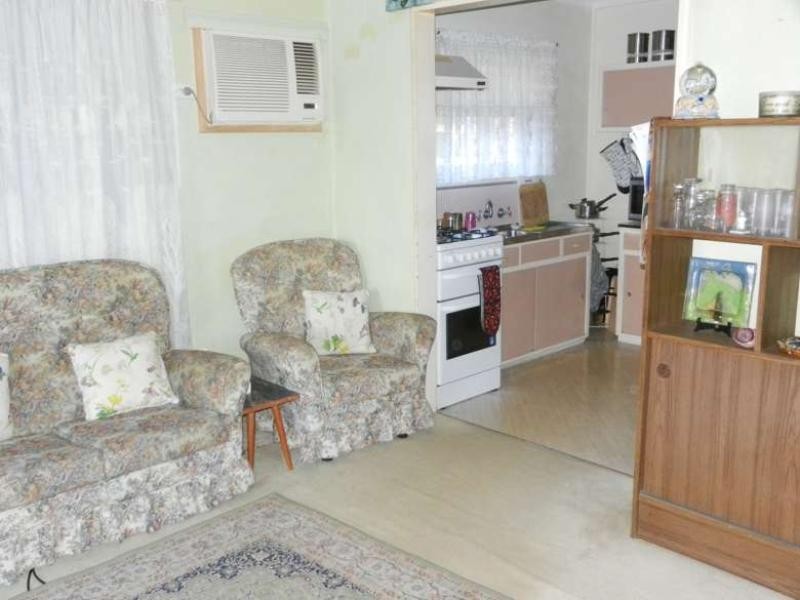 20 Kevin Street, Mannering Park NSW 2259