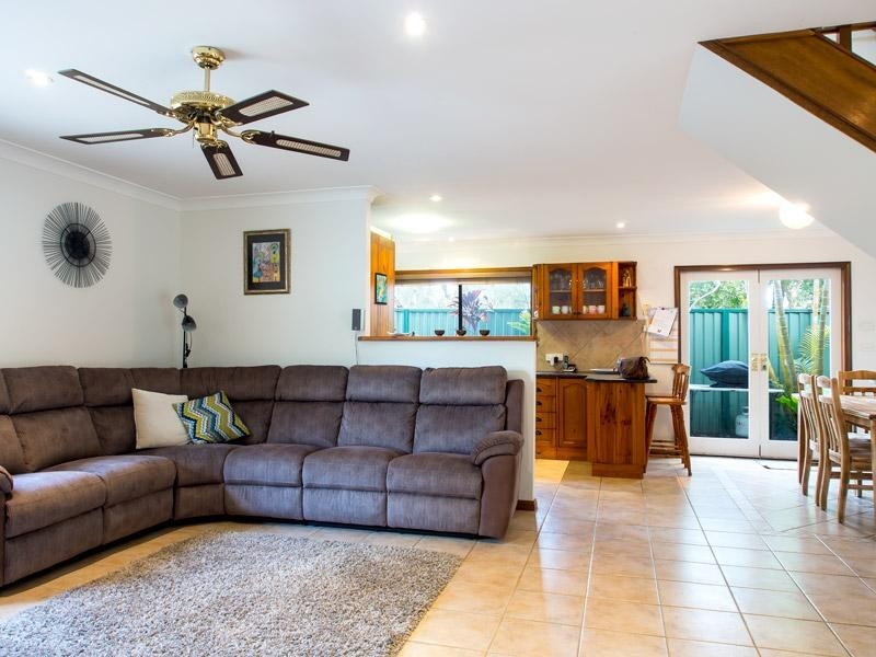 3 Gordon Avenue, Summerland Point NSW 2259