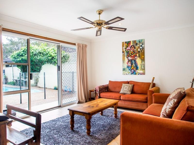 3 Gordon Avenue, Summerland Point NSW 2259