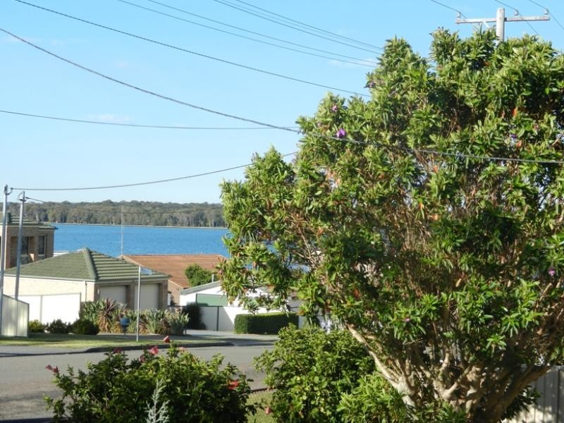 15 Scott Road, Mannering Park NSW 2259