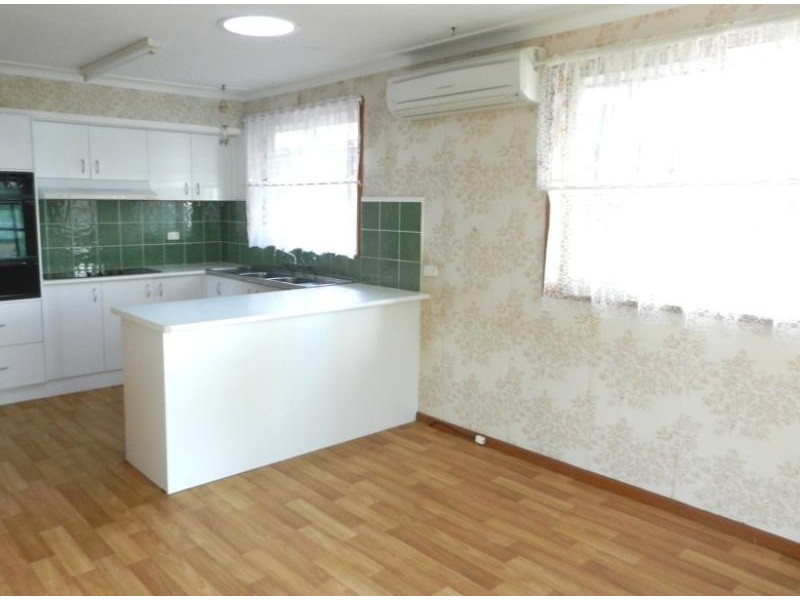 15 Scott Road, Mannering Park NSW 2259