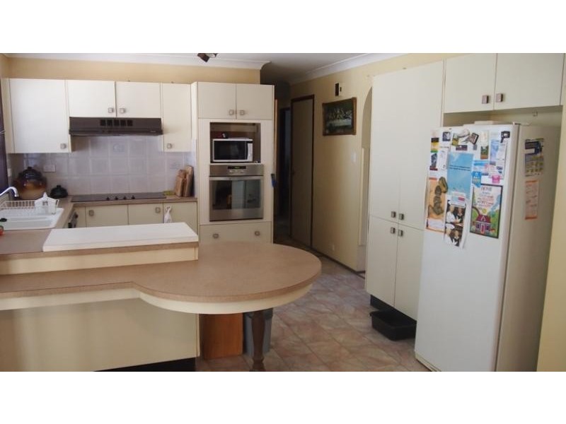 113 Vales Road, Mannering Park NSW 2259