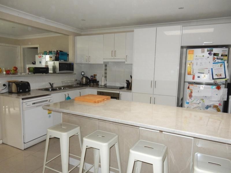 47 Vales Road, Mannering Park NSW 2259