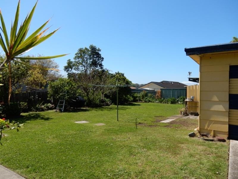 693 Pacific Highway, Kanwal NSW 2259