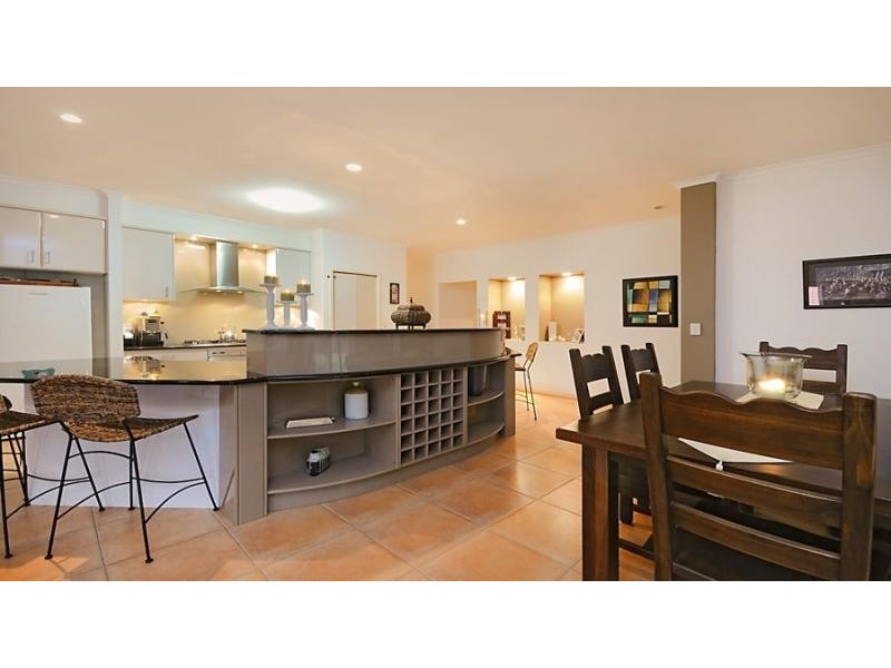 1 St Ives Court REDLAND BAY 4165, Redland Bay QLD 4165