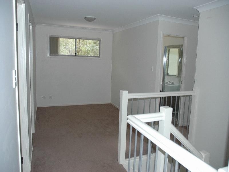 18 GREEN Place, Redland Bay QLD 4165