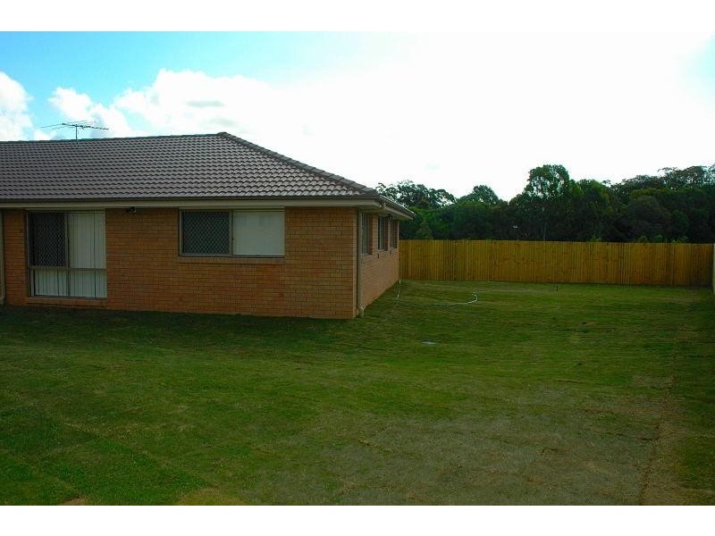 4 DALY Place, Redland Bay QLD 4165