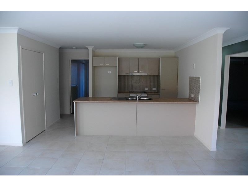 4 LIZARD Place, Redland Bay QLD 4165