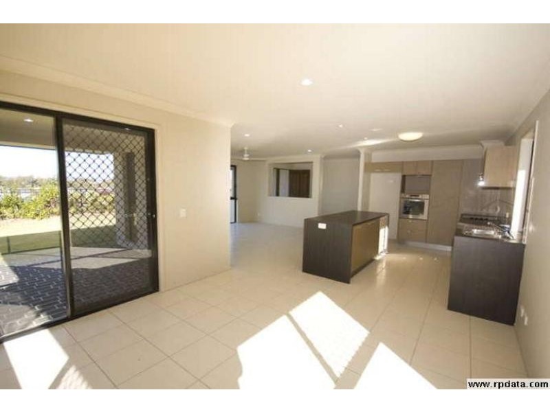 21 Aqua Crescent REDLAND BAY 4165, Redland Bay QLD 4165