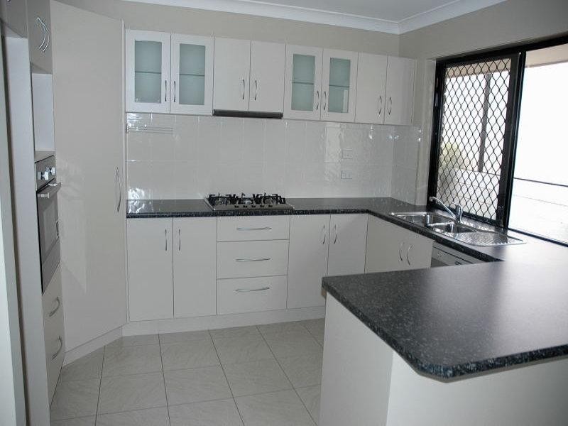 2 Daly Place REDLAND BAY 4165, Redland Bay QLD 4165