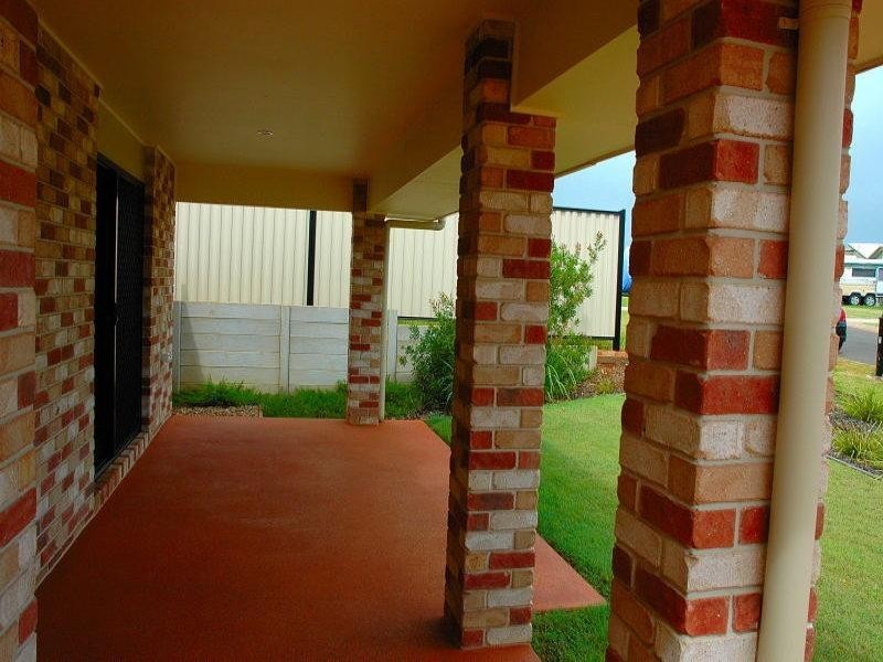 2 Daly Place REDLAND BAY 4165, Redland Bay QLD 4165