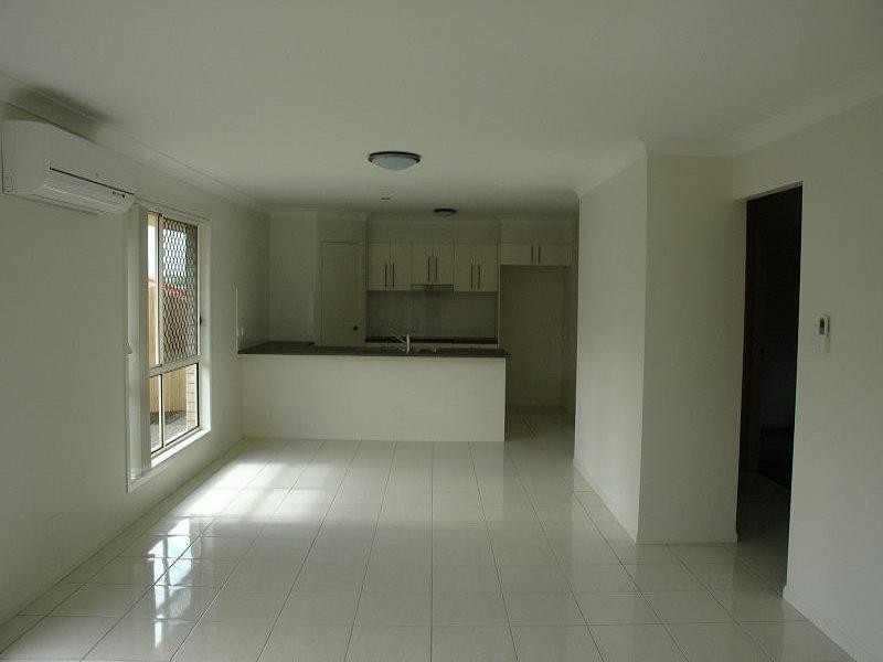 1/39 CYPRESS Street, Redland Bay QLD 4165