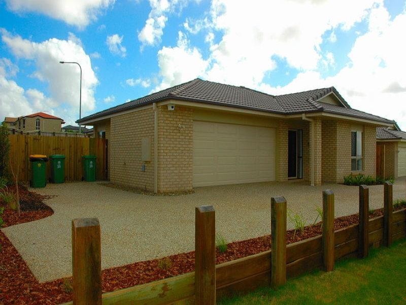 1/39 CYPRESS Street, Redland Bay QLD 4165