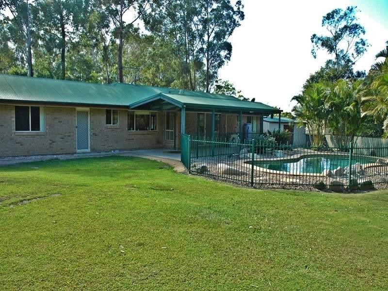 19 BANKSIA Street, Redland Bay QLD 4165