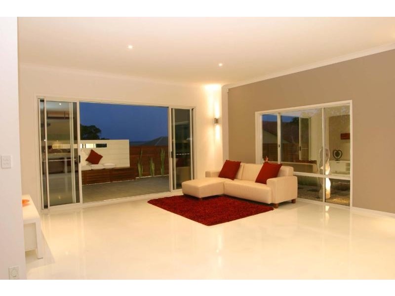 11 SALTWATER Place, Redland Bay QLD 4165