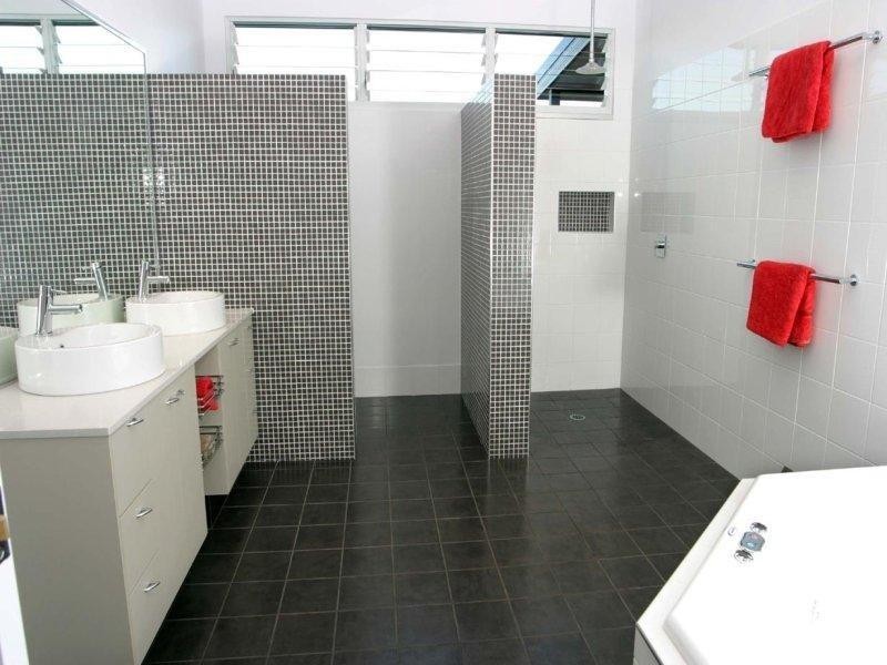 11 SALTWATER Place, Redland Bay QLD 4165