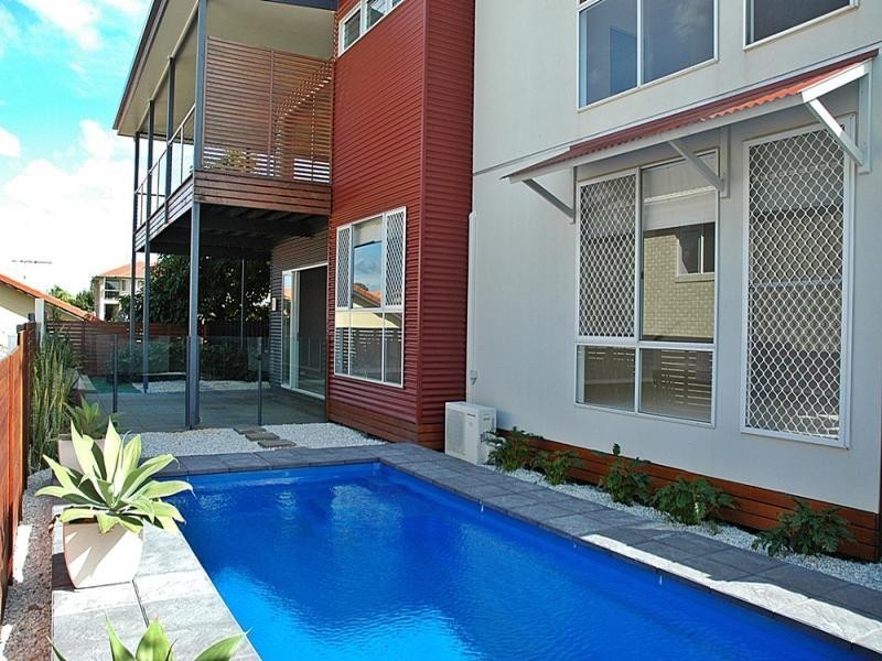 11 SALTWATER Place, Redland Bay QLD 4165