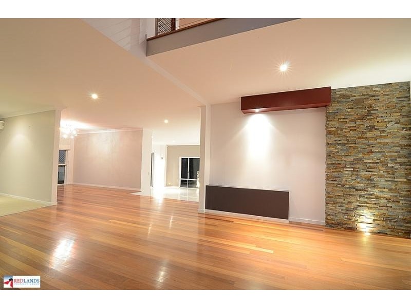 11 SALTWATER Place, Redland Bay QLD 4165