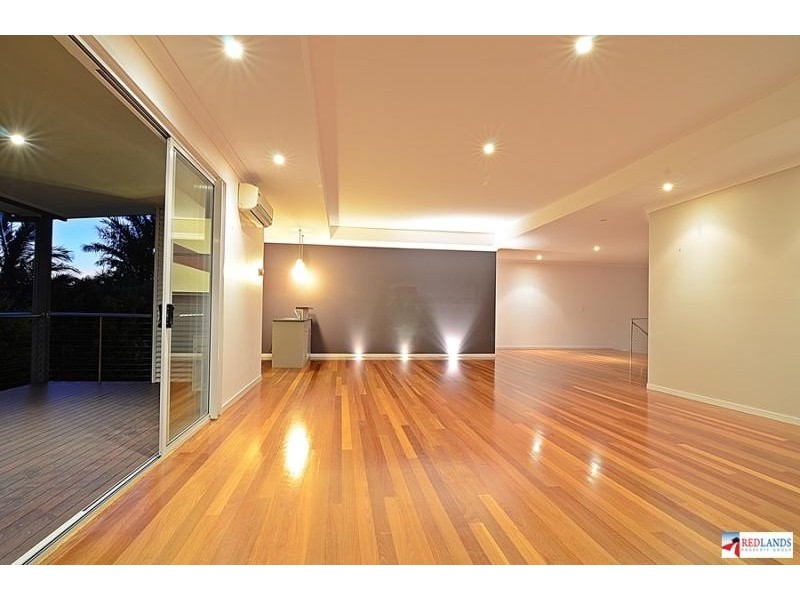 11 SALTWATER Place, Redland Bay QLD 4165