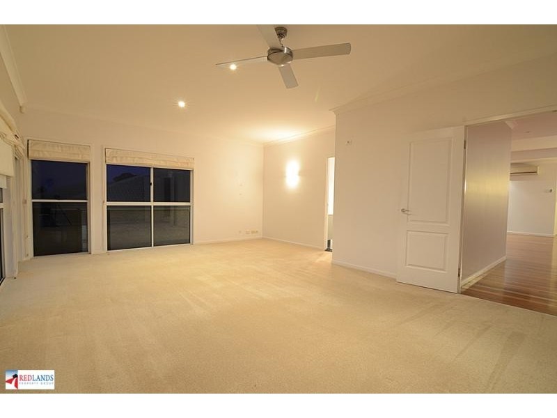 11 SALTWATER Place, Redland Bay QLD 4165