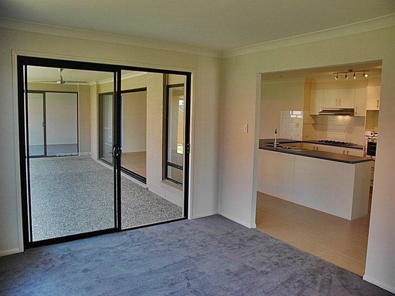 16 PENTECOST Place, Redland Bay QLD 4165