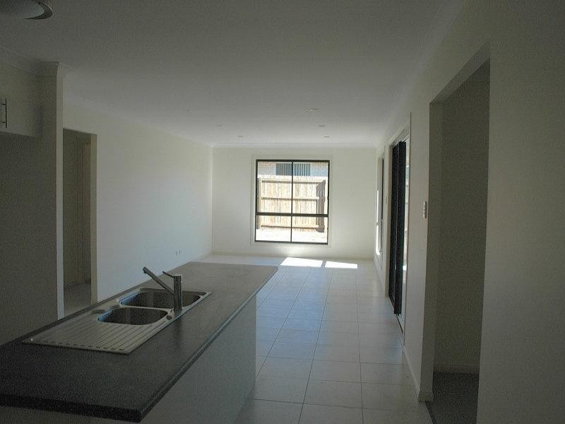 13 Lizard Place REDLAND BAY 4165, Redland Bay QLD 4165