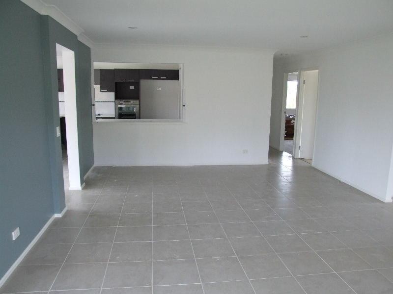 18 AQUA Crescent, Redland Bay QLD 4165