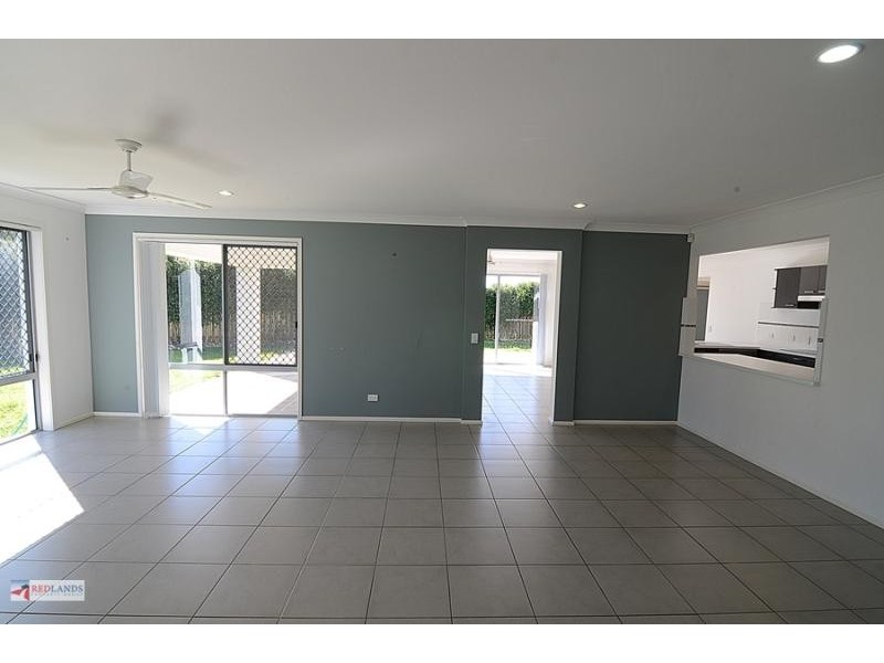 18 AQUA Crescent, Redland Bay QLD 4165