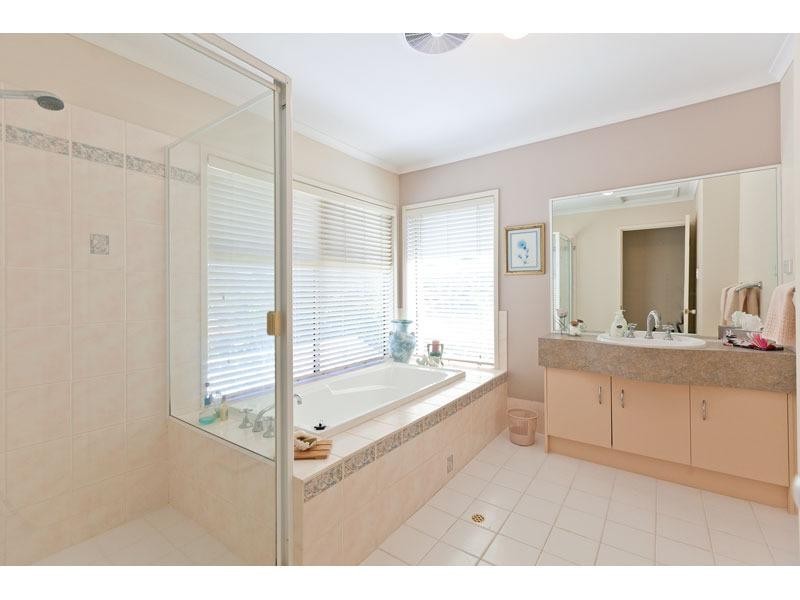 6 IRENE Court, Redland Bay QLD 4165