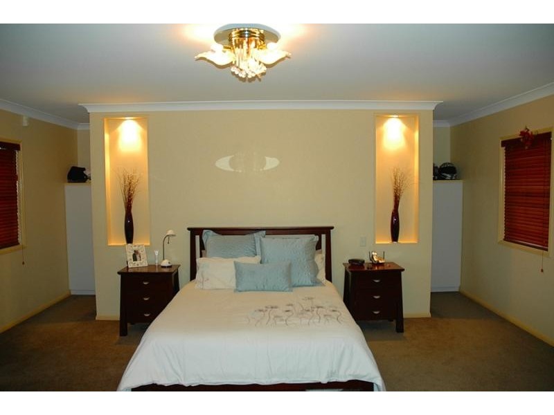 54 Spinnaker Circuit REDLAND BAY 4165, Redland Bay QLD 4165