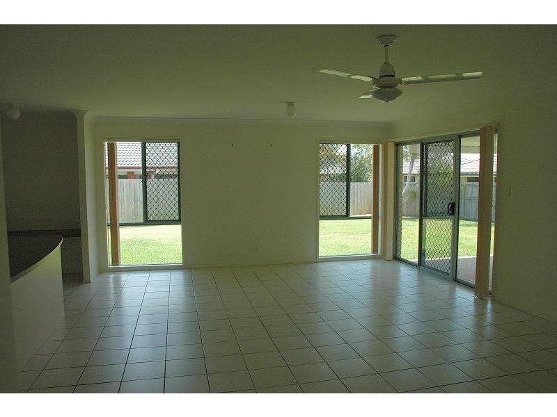 17 Summerhill Street VICTORIA POINT 4165, Victoria Point QLD 4165