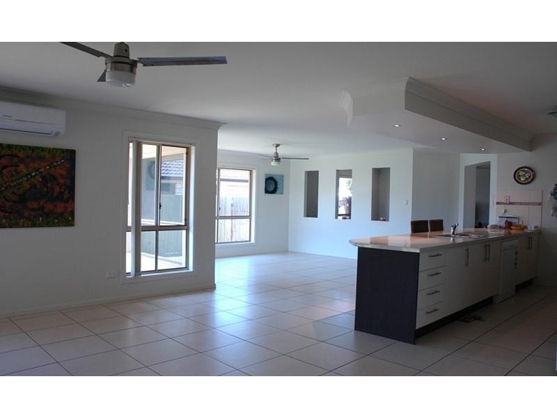 41 Sunningdale  Drive REDLAND BAY 4165, Redland Bay QLD 4165