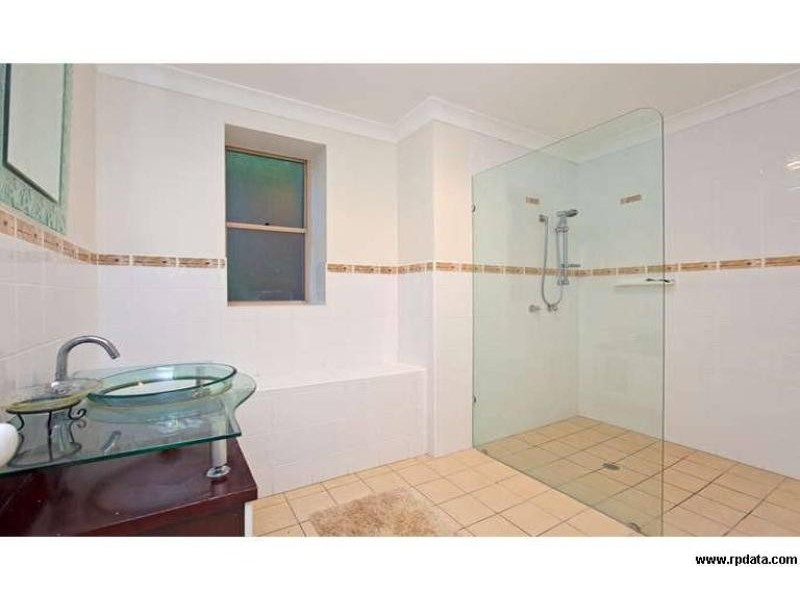 1 Bartlett Terrace, Redland Bay QLD 4165