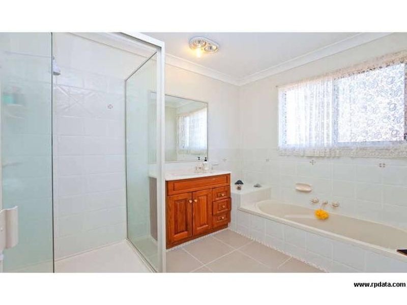 1 Bartlett Terrace, Redland Bay QLD 4165