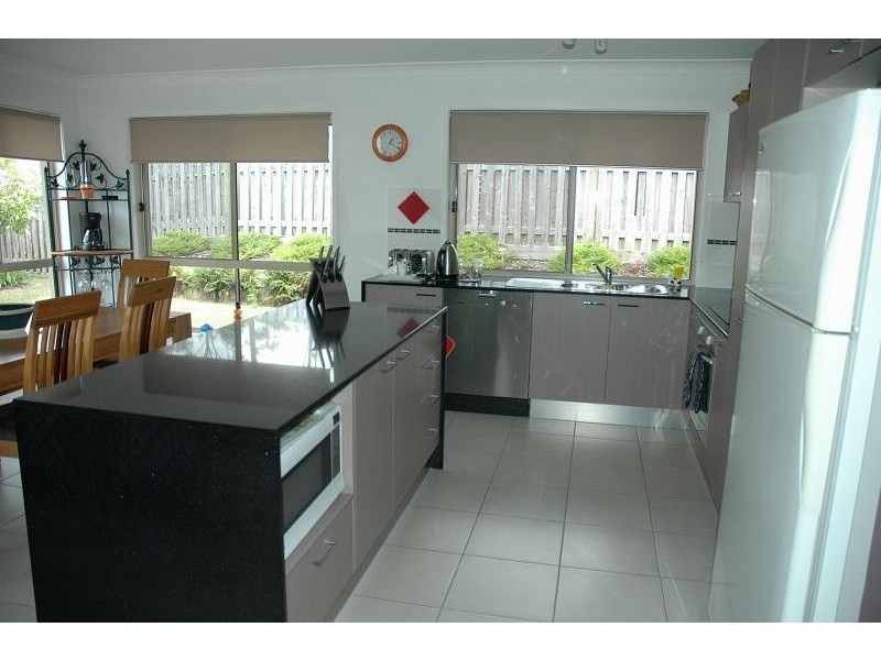 10 ARALUEN Close, Mount Cotton QLD 4165