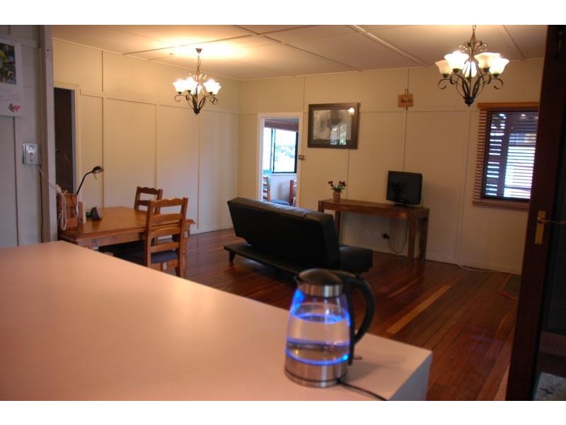 6 Oakland Avenue REDLAND BAY 4165, Redland Bay QLD 4165